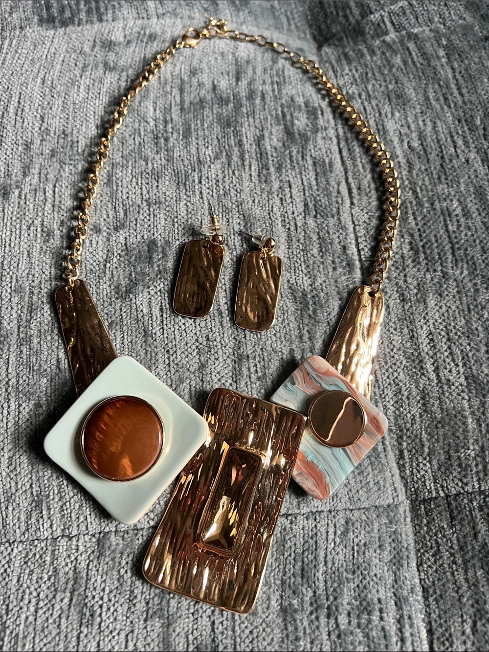 Gold-Tone Statement Necklace and Earring Set in Gold and Peach